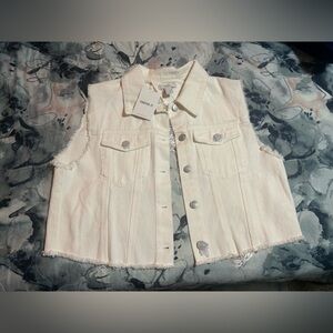 Forever 21 Vanilla Color  Frayed Denim Vest SIZE L NEW WITH TAGS